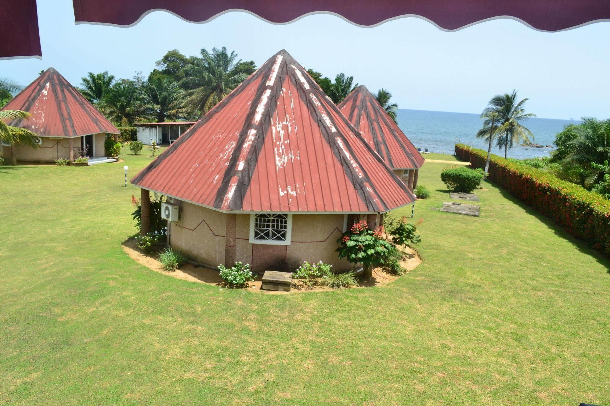 Adrien Beach Hotel Kribi Exterior photo
