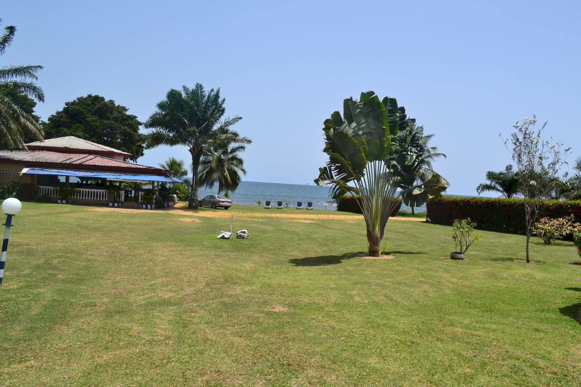 Adrien Beach Hotel Kribi Exterior photo